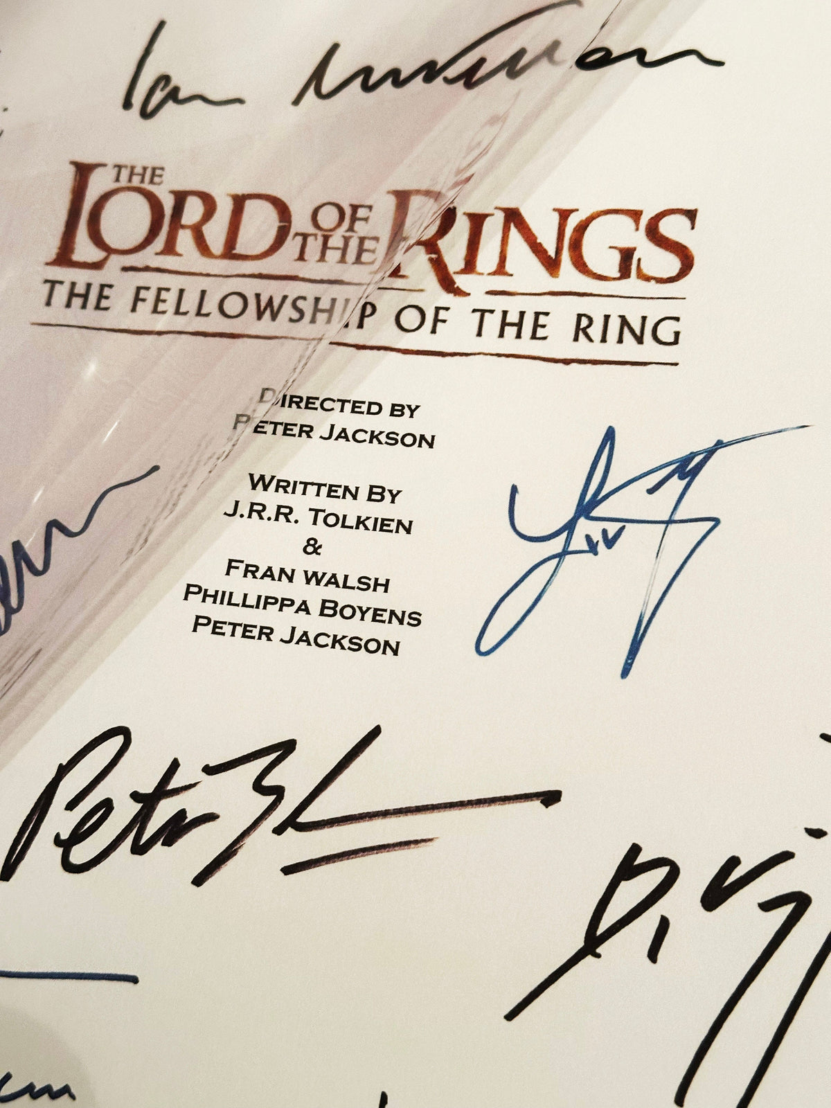 LORD OF THE RINGS, Fellowship of The Ring, Movie Script,With Printed Cast Signatures, Autographs