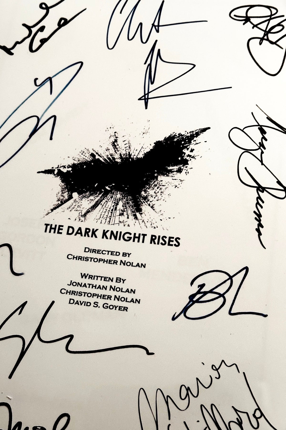 D KNIGHT RISES Movie Script, With Printed Cast Signatures, Autographs