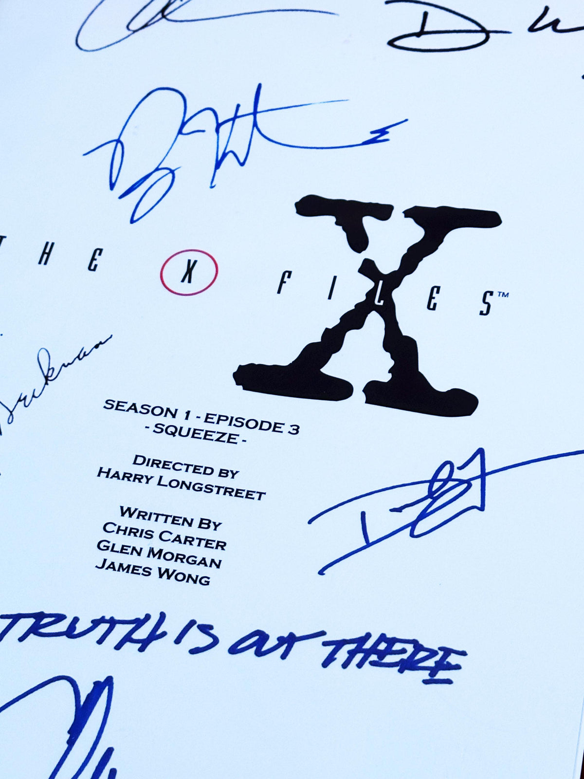 X FILES Script, With Printed Cast Signatures, Autographs