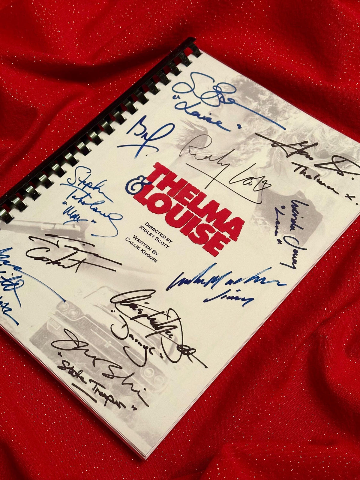 THELMA, LOUISE,  Movie Script, With Printed Cast Signatures, Autographs