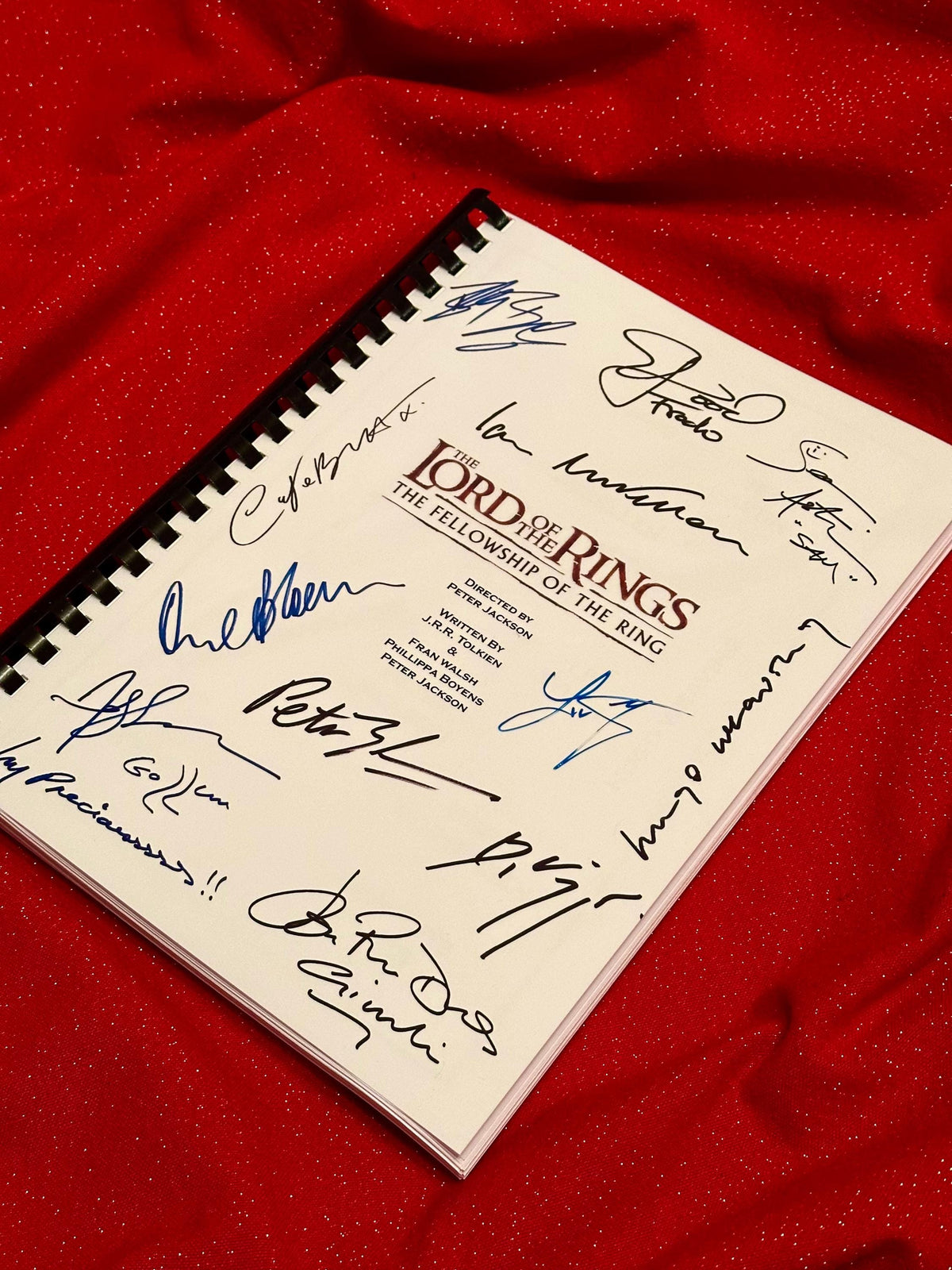 LORD OF THE RINGS, Fellowship of The Ring, Movie Script,With Printed Cast Signatures, Autographs