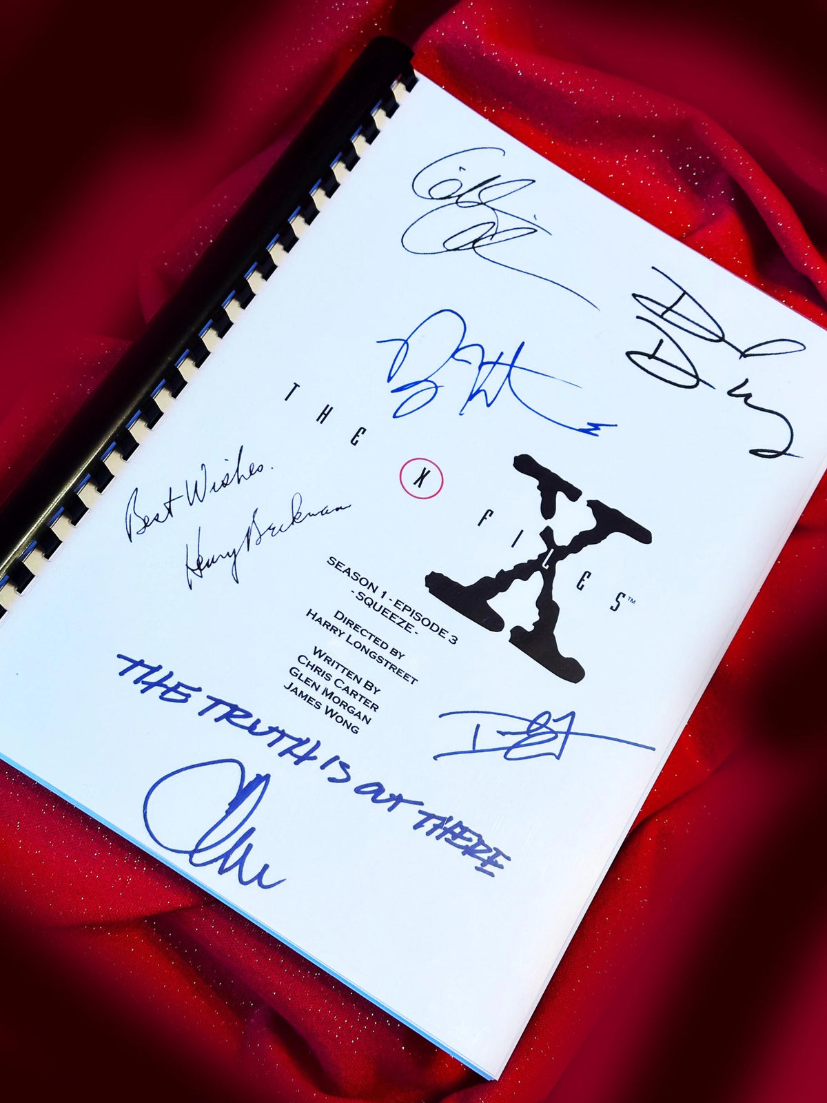 X FILES Script, With Printed Cast Signatures, Autographs