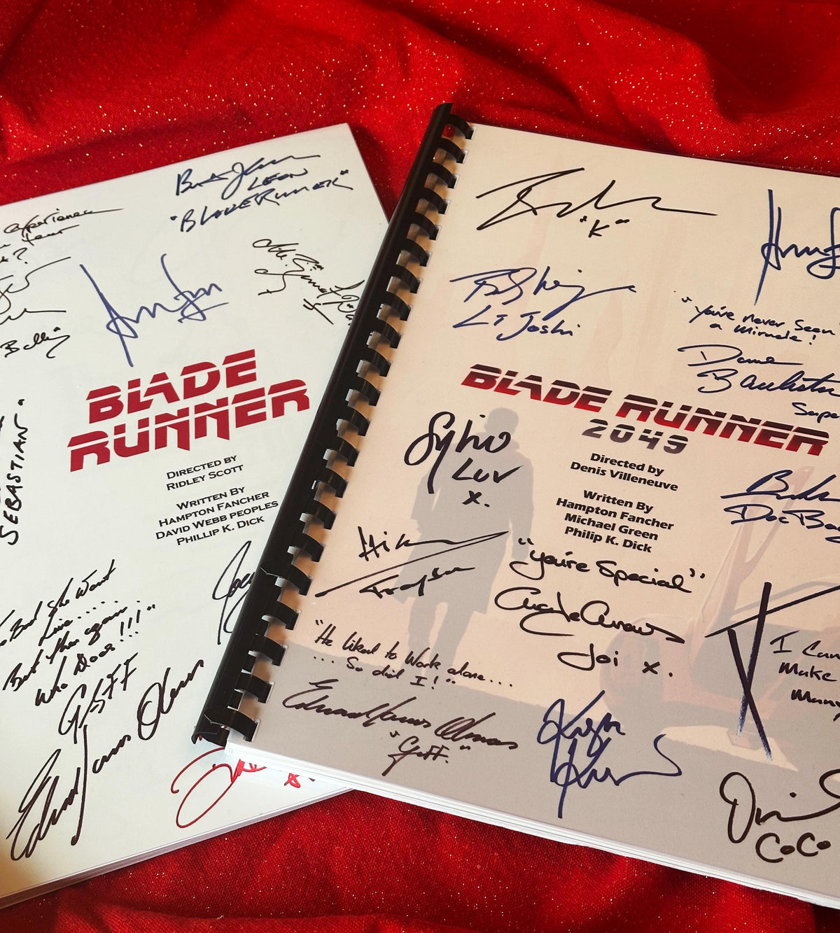BLADE, RUNNER, 1 & 2 Movie Script Collection, With Printed Cast Signatures, Autographs