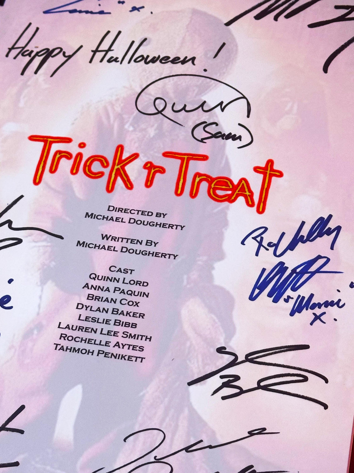 TRICK 'R TREAT Movie Script, With Printed Cast Signatures, Autographs
